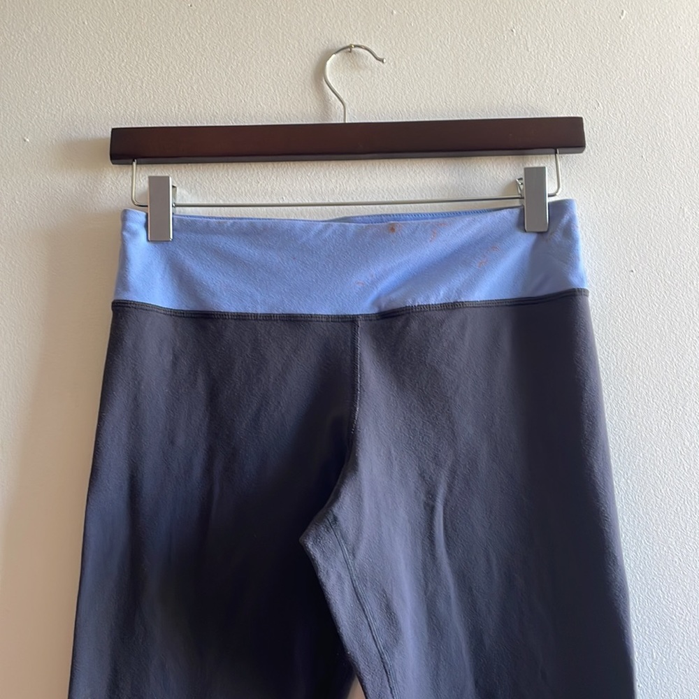 Blue Lululemon Leggings Size 8 . - Picture 3 of 16